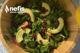 Avokadolu Narlı Roka Salatası (Sırrı Sosunda) Tarifi Avokadolu Narlı Roka Salatası (Sırrı Sosunda) Tarifi