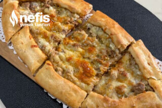 Kuşbaşılı Pide (Böyle Bir Yumuşaklık Yok) Tarifi Kuşbaşılı Pide (Böyle Bir Yumuşaklık Yok) Tarifi